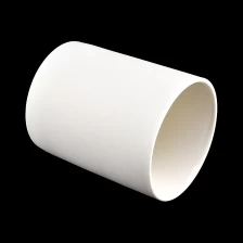 China Customized Size Matte White Ceramic Candle Vessels manufacturer