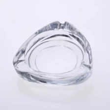 Chine triangle clair cendrier en verre fabricant