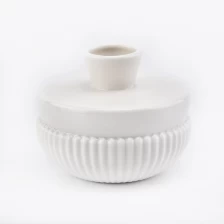 Chiny elegancka ceramiczna butelka z dyfuzorem w kolorze perłowym producent