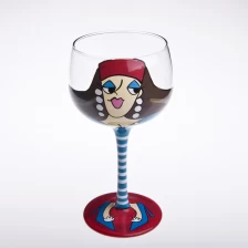 China menina pintada de vidro martini vermelho fabricante