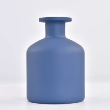 China hot sale 7oz glass diffuser bottle with dark blue fabricante
