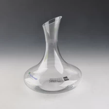 中国 1768毫升透明玻璃醒酒器 制造商