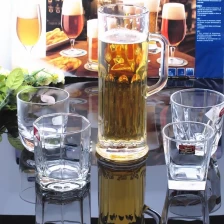 China 600ml and 900ml extra large glass beer mug supplier manufacturer