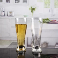 porcelana Taza de cristal de cerveza asequible de China para la venta fabricante