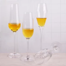 porcelana China fabricante vaso de vidrio diferentes proveedores vidrios del champán fabricante