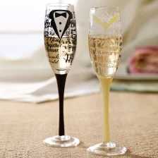 Cina calici di vetro verniciato produttore tazze di vetro e bicchieri di champagne incisi fornitore della Cina produttore