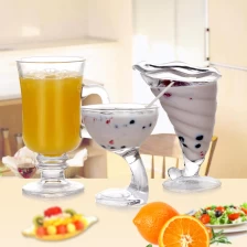 Китай Китай молочный коктейль стеклянные чашки для продажи мороженого чашки и ложки оптом производителя