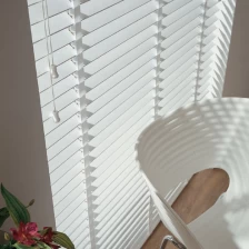 China Hölzernes Jalousienlieferantenporzellan Paulownia, hölzerner Verschluss oem Farbe im Porzellan Hersteller