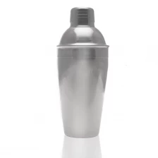 China Stainless Steel Cocktail Shaker 550ml manufacturer