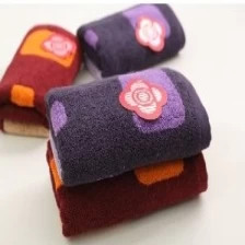 Chine 100% coton serviettes jacquard doux fabricant