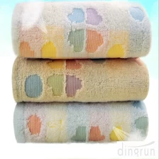China Fancy Look Good Quality Hotel Towel manufacturer