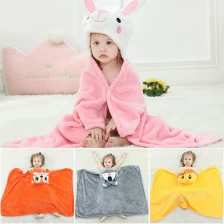 China Fashion Design Flannel Kids Cartoon Animal Embroidered Baby Blanket Animal Hooded Towel fabricante