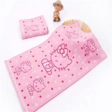 China Hello Kitty Logo Sunny Times Beach Towel fabrikant