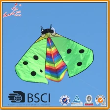 China alta qualidade bom voar colorido crianças joaninha papagaio pipa animal fabricante