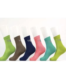 China Fashionable and exquisite basketball socks manufacturer