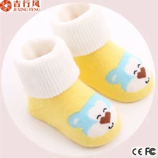 porcelana Fabricante de calcetines de bebé del profesional de China, venta por mayor encantador 0-6 calcetines de niño de meses fabricante