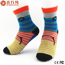中国 中国专业袜子生产厂家，批发定制可爱卡通儿童袜子 制造商