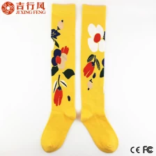 중국 중국어 전문 양말 제조 업체, 도매 뜨거운 판매 꽃 니트 무릎 높이 여자 양말 제조업체
