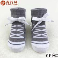 Cina Confortevole cotone bambino calze con pizzo carino, realizzato in cotone, logo personalizzato produttore