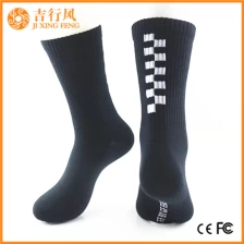 Chine fabricants de chaussettes de sport en coton bon marché en gros chaussettes de hommes en coton de mode personnalisé fabricant