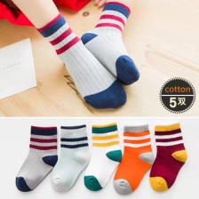 China China groothandelaren kinderen sokken, vervaardiging 6-8-jaar oude mode stripe kinderen katoenen sokken fabrikant