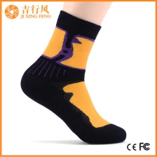 Китай Классические мужчины носки поставщики Оптовая торговля удобный бег спортивные мужские носки производителя