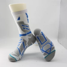 Китай Пользовательские дизайнерские спортивные носки Производитель Китай, OEM Sport работает носки поставщик производителя