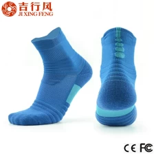 Cina caldo vendita moda stile di autorità sportiva basket calze elite produttore