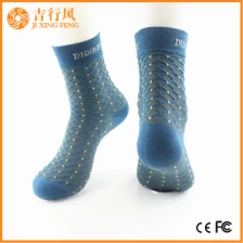 Chine hommes chaussettes fournisseurs de coton et fabricants chaussettes hommes de gaufrage personnalisés fabricant