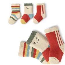 Китай Ребристые носки новорожденного экспортер, детские хлопчатобумажные милые носки поставщиков, пользовательский милый дизайн ребенка носок производителя