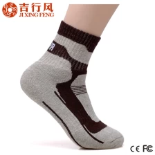 中国 女式运动袜供应商和制造商供应纯棉毛巾运动袜 制造商