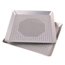 China Square Perforated Pizza Crisper Pan Baking Tray manufacturer