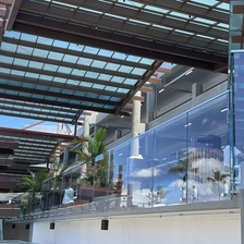 Chiny Najwyżej oceniane okucia dystansowe ze stali nierdzewnej do balustrad szklanych 12 mm do schodów, pokładów, podłogi montowane z lustrzanym wykończeniem producent