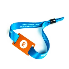 China 13,56 MHz Benutzerdefinierte gedruckte NFC RFID Fabric gewebtes Armband für Veranstaltungen Hersteller