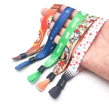 Chine 2024 Tissu à imprimerie personnalisée Polyester Impression du bracelet tissé pour les événements du festival fabricant