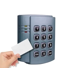 চীন 13.56khz প্রক্সিমিটি RFID কার্ড রিডার Wiegand 26 কালো রঙের IP65 জলরোধী দরজা অ্যাক্সেস কন্ট্রোল কীপ্যাড রিডার নির্মাতা