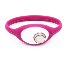 China Premium individuelles Logo geprägtes, verstellbares Kinder-Festival-RFID-Schlüsselanhänger-Silikonarmband Hersteller