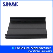 중국 150*108mm AK-DR-90 검은 색 수직 DIN 레일 PVC 트레이 장착 발 제조업체