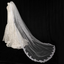 China CYG Großhandel 3 Meter langer romantischer Brautschleier aus Organza mit besticktem Muster und Kamm Hersteller