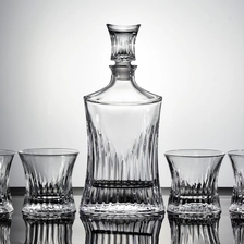China 5pieces Transparent glass luxury borosilicate whiskey cups and bottle sets manufacturer