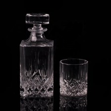 China 750ml Glass Bottle with Glass Stopper Whisky Bottle Wholesales manufacturer