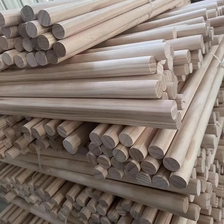 China China Radiata Pine Round Wood Stick Supply Factory manufacturer