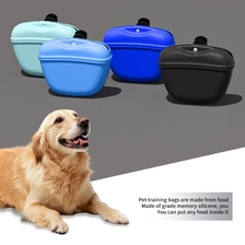 porcelana Benhaida El bolso magnético portátil de la comida de perro de la fábrica para entrenar BPA libera la bolsa de la invitación del perro del silicón del clip de la cintura fabricante