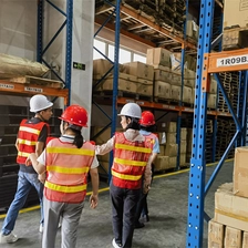 China Skip warehouse queues with priority pickup for China to Dubai DDP freight Freight Forwarder