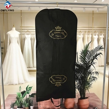 Chine Sac de robe de mariée de vêtement noir non tissé de dame de stockage antipoussière avec le fabricant de logo Chine fabricant