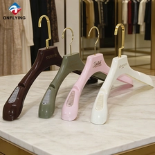 China Hot-selling Lady Anti-slip Customized Strong Colored Plastic Hanger for Dress Supplier China manufacturer