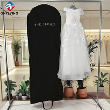 porcelana Vestido de novia personalizado a prueba de polvo, cubierta de novia de algodón negro con refuerzo, fabricante China fabricante