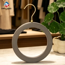 Izitsha zokudlela zebumba uqobozelaIzitsha zokudlela zebumba uqobozela I-Luxury Durable Boutique Bonisa Isudi Yamadoda Enkulu Yethayi Hanger ene-Round Hook Factory China umenzizelaumenzizela