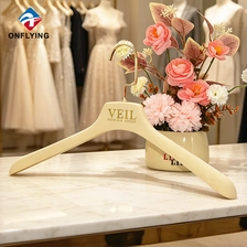 Izitsha zokudlela zebumba uqobozelaIzitsha zokudlela zebumba uqobozela Eco-friendly Classic Stylish Clothes Custom logo Smooth Creamy Velvet Jacket Hanger Factory China - COPY - 5aia4w umenzizelaumenzizela