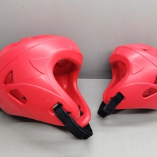 Cina la fabbrica personalizza il casco da kick boxing con protezione per la testa in schiuma PU produttore